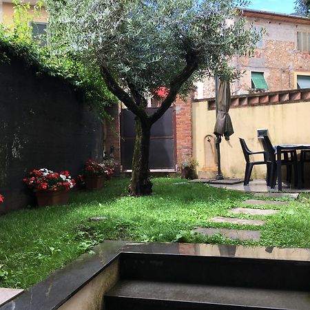 Il Nido Nel Borgo Casa Vacanze Камайоре Экстерьер фото