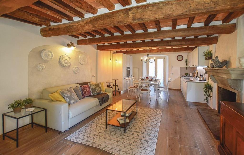Il Nido Nel Borgo Casa Vacanze Камайоре Экстерьер фото