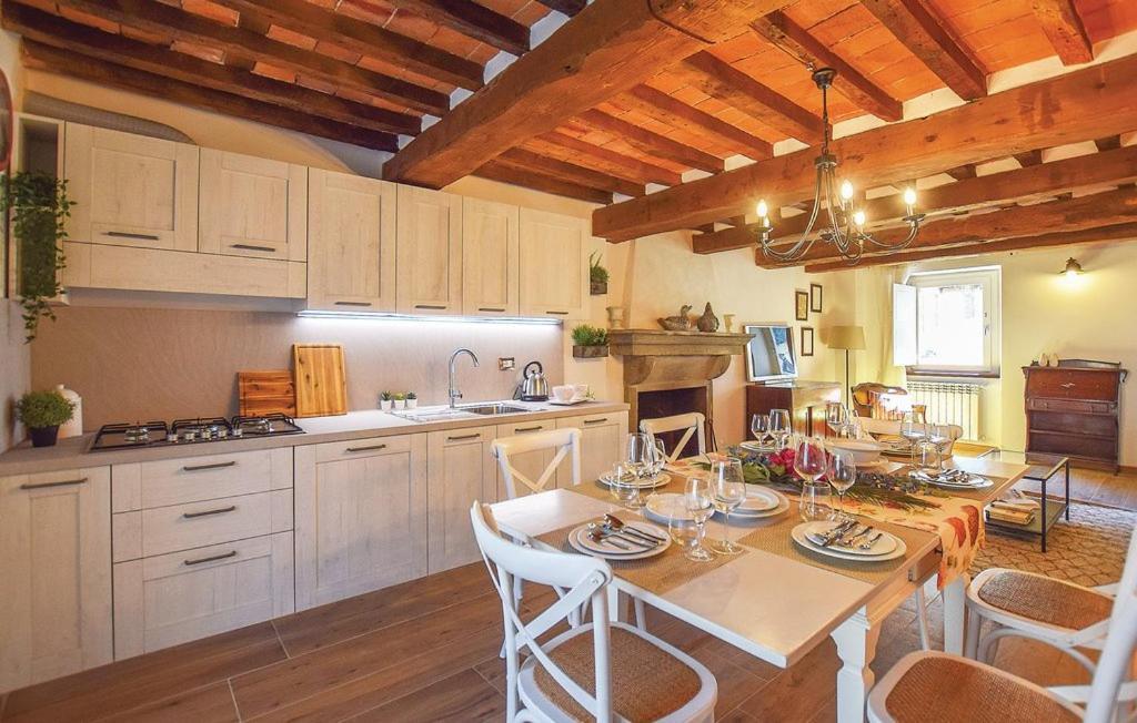Il Nido Nel Borgo Casa Vacanze Камайоре Экстерьер фото